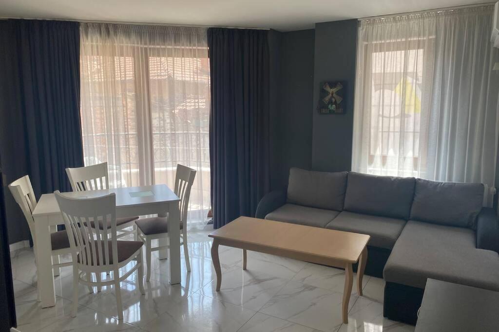 Markapart 2 - Apartment In Downtown רוסה מראה חיצוני תמונה